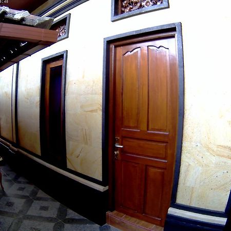Indy House Hotel Ubud Kültér fotó